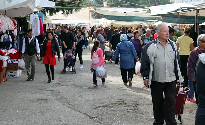 Pazarda yangın var