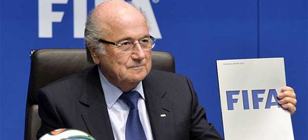 Blatter neden istifa etti?