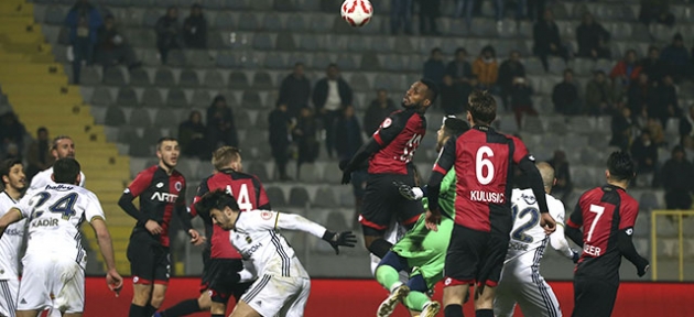 Fener üst turda: 2-2