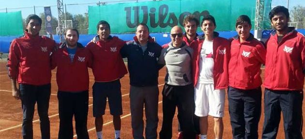 GAÜ tenis takımı lige hızlı başladı