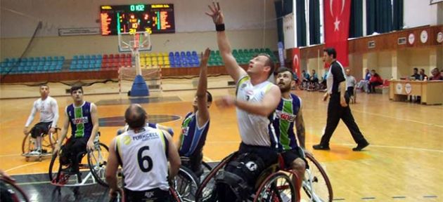 Konuk Balıkesir galip 58 – 62  