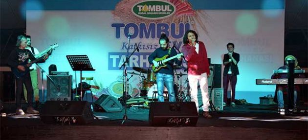 Rockçı İmam’dan 3 dilde konser