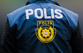 Polislerin can güvenliği kalmadı, bir sürücü Polis'e çarptı