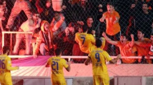 Derbide kazanan APOEL