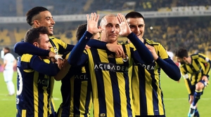 Fenerbahçe yarı finalde 2-1