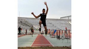 İlk günün lideri YDÜ