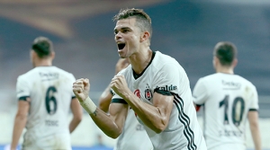 Kartal galibiyetle başladı 2-0