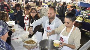 Tarhana çorbası dağıttılar