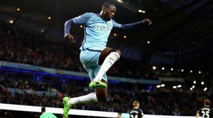 Yaya Toure 1 yıl daha City'de