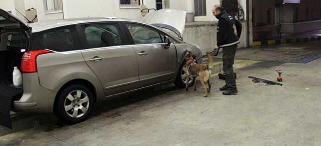 Zehir yüklü otomobiller