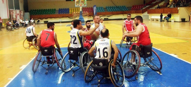 Zirve yürüyüşü: 76-37