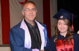 136 öğrenci diploma aldı