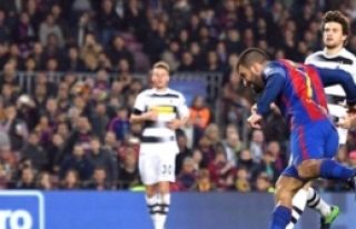 Arda Turan Nou Camp'ı salladı!