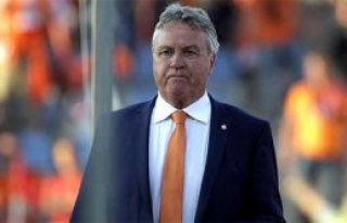  Chelsea’de Hiddink sesleri