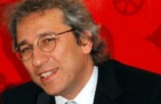 Cumhuriyet Can Dündar’a emanet