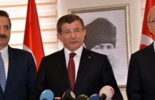  Davutoğlu: Teröre  teslim olmayacağız