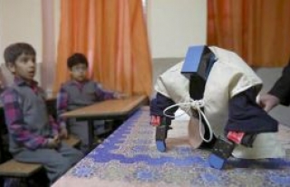 Namaz kıldıran robot