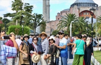 Türkiye bu yılın 5 aylık döneminde 18 milyona yakın ziyaretçi ağırladı